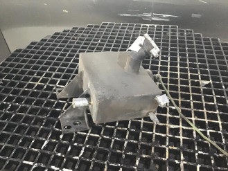 Liebherr Ausgleichsbehälter 5615808 Ersatzteil - Ausgleichsbehälter rent