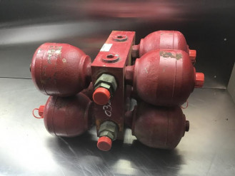 Liebherr Abstützzylinder 7621477 Ersatzteil - Wegeventil rent