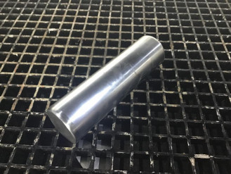 Liebherr Kolben 9165903 Ersatzteil - Pendelachs Zylinder mieten