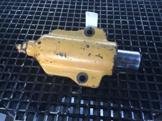 Liebherr Achsstabilisator 9227786 Ersatzteil - Pendelachs Zylinder mieten