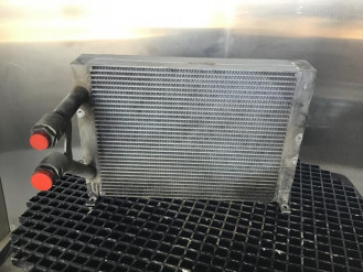 Liebherr Oilcooler  7024310 Ersatzteil - Ölkühler rent