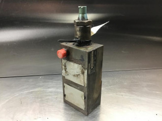 Liebherr Directional Control Valve  10410170 Ersatzteil - Wegeventil rent