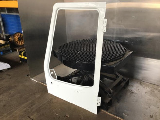 Liebherr Kabinentür 5008049 Ersatzteil - Kabine mieten