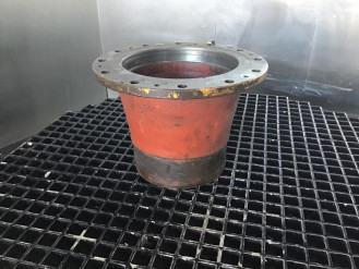 Liebherr Output Shaft Housing  944154203 Ersatzteil - Schwenkwerkgetriebe Ersatzteile mieten