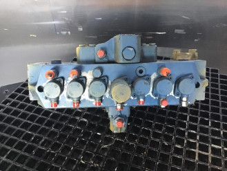 Liebherr Ventilblock 5008758 Ersatzteil - Ventilblock rent