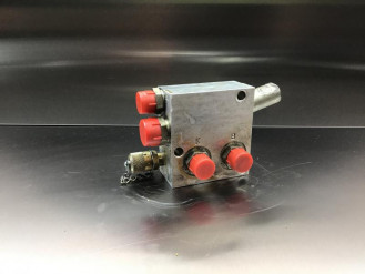 Liebherr Ventilblock 10280006 Ersatzteil - Wegeventil rent