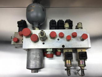 Liebherr Öl-Pilotventil 10021918 Ersatzteil - Ansteuerungsventil rent