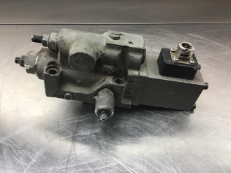 Liebherr Spannungsregler 9272197 Ersatzteil - Pumpenteile rent