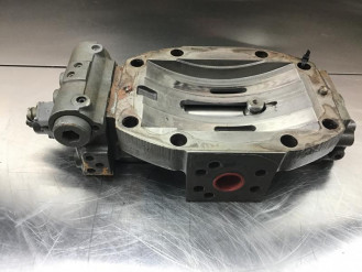 Liebherr Halter für Steuerflur 10013593 Ersatzteil - Fahrmotor mieten