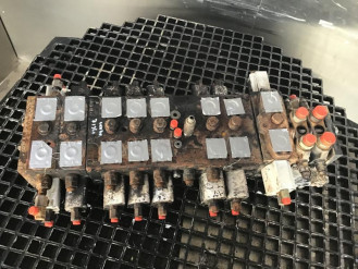 Liebherr Ventilblock 11004380 Ersatzteil - Ventilblock rent