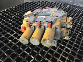 Liebherr Ventilblock 5005630 Ersatzteil - Ventilblock rent