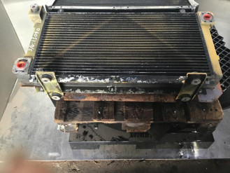 Liebherr Ölkühler 5609747 Ersatzteil - Ölkühler rent