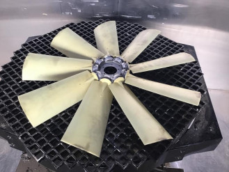 Liebherr Lüfterflügel 10355727 Ersatzteil - Lüfterantrieb rent