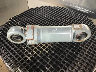 Liebherr Zylinder 9904175 Ersatzteil - Ausleger-Zylinder/ Planierschild-Zylinder mieten