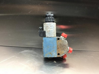 Rexroth Wegeventil 7414433 Ersatzteil - Wegeventil rent