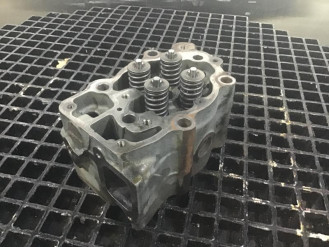 Liebherr Zylinderkopf 10141554 Ersatzteil - Motor-Ersatzteile mieten