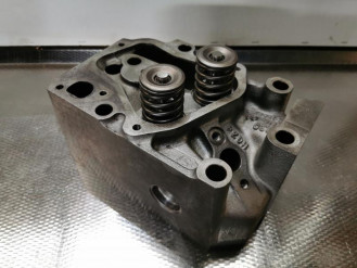 Liebherr Zylinderkopf D904/D906/D914/D916 9269917 Ersatzteil - Motor-Ersatzteile rent