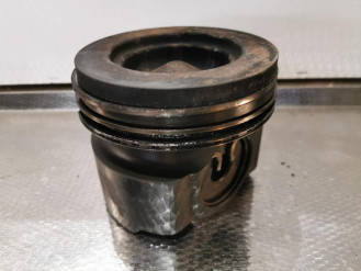 Liebherr Kolben 10146366 Ersatzteil - Motor-Ersatzteile rent