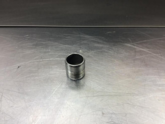 Liebherr Eng anliegende Hülse 10134348 Ersatzteil - Motor-Ersatzteile mieten