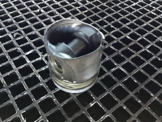 Liebherr Kolben 9883111 Ersatzteil - Motor-Ersatzteile rent