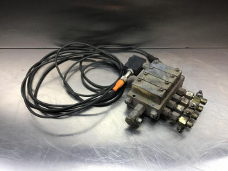 Liebherr Ventil Verteilerblock 10295629 Ersatzteil - Ventil Steuerblock rent