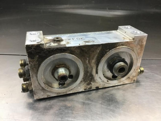 Liebherr Filter-Klammer 9885358 Ersatzteil - Motor-Ersatzteile rent