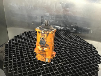 Liebherr Fahrmotor 5008215 Ersatzteil - Fahrmotor rent