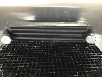 Liebherr Ladeluftkühler 10413275 Ersatzteil - Ladeluftkühler rent