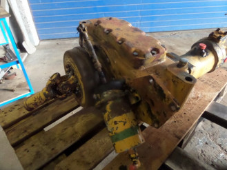 Liebherr Fahrgetriebe 9149896 Ersatzteil - Getriebe mieten