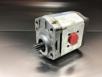 Liebherr Zahnradpumpe 10041601 Ersatzteil - Zahnradpumpe mieten