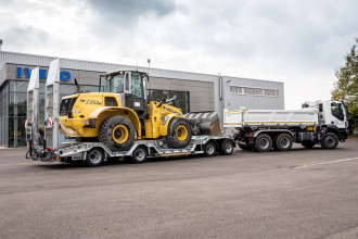 Humbaur HTD 40K-RM-BM mit Radmulden mieten