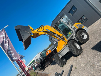 Paus 9075 Schwenklader rent