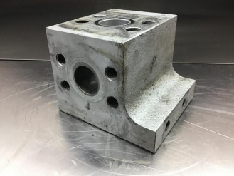 Liebherr Block 10068089 Ersatzteil - Zylinder Teile rent