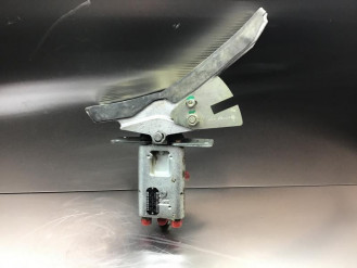 Liebherr Vorsteuergerät 9079258 Ersatzteil - Pedal rent