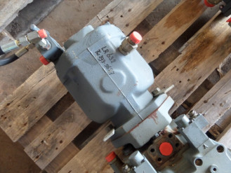 Rexroth A10V0100 5801761 Ersatzteil - Zusatzpumpe rent