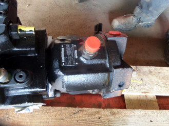 Rexroth A10V045 5716846 Ersatzteil - Zusatzpumpe rent