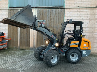 GIANT Kompaktradlader G 2500 X-TRA HD mieten