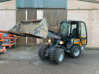 GIANT Kompaktradlader G 3500 X-TRA mieten