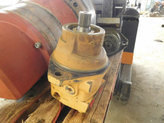 Liebherr FMF165 9274201 Ersatzteil - Drehmotor rent