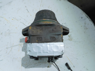 Liebherr FMF165 9888041 Ersatzteil - Drehmotor rent