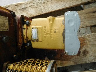 Liebherr LMF045 9265453 Ersatzteil - Drehmotor rent