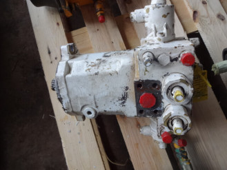 Liebherr HMF075 5617124 Ersatzteil - Drehmotor rent