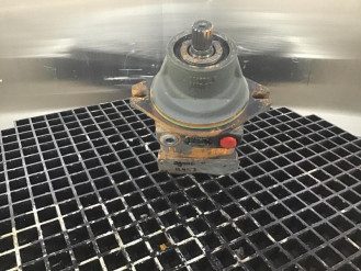 Liebherr FMF090 9273168 Ersatzteil - Drehmotor rent