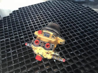 Liebherr FMF045 9271508 Ersatzteil - Drehmotor rent