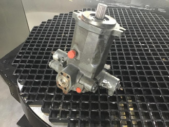 Liebherr HMF075 10007106 Ersatzteil - Drehmotor rent