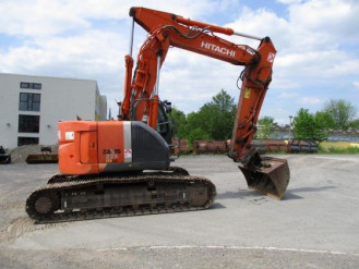 Hitachi ZX225 USLC-3 Verstellausleger rent