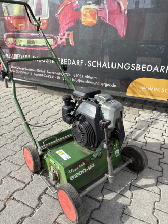 Agria Vertikutierer 8200-V4 mieten
