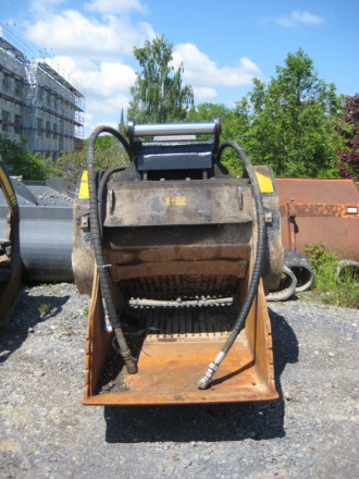 Brecherlöffel MB BF 90.3 S2 rent