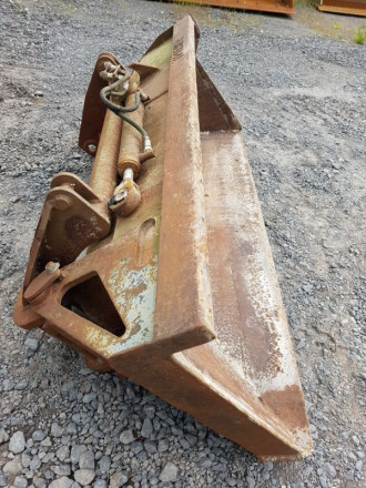 Seitenkippschaufel O&K mieten