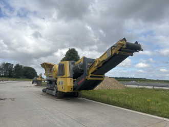 Keestrack B4h - Backenbrecher mieten